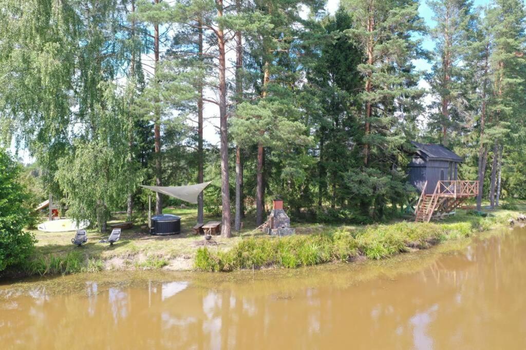 Dragon House In The Tree! Jacuzzi, Sauna ,Cinema,Heated Lici  المظهر الخارجي الصورة