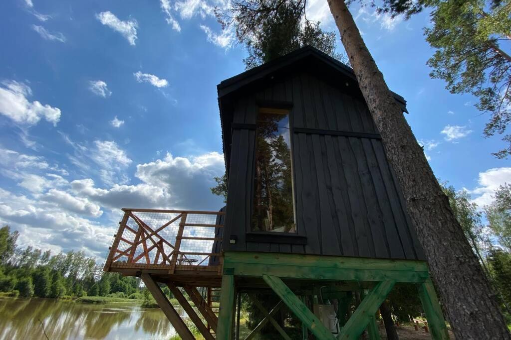 Dragon House In The Tree! Jacuzzi, Sauna ,Cinema,Heated Lici  المظهر الخارجي الصورة