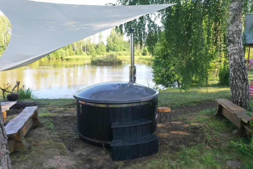 Dragon House In The Tree! Jacuzzi, Sauna ,Cinema,Heated Lici  المظهر الخارجي الصورة