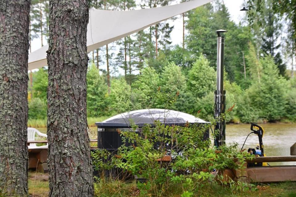 Dragon House In The Tree! Jacuzzi, Sauna ,Cinema,Heated Lici  المظهر الخارجي الصورة